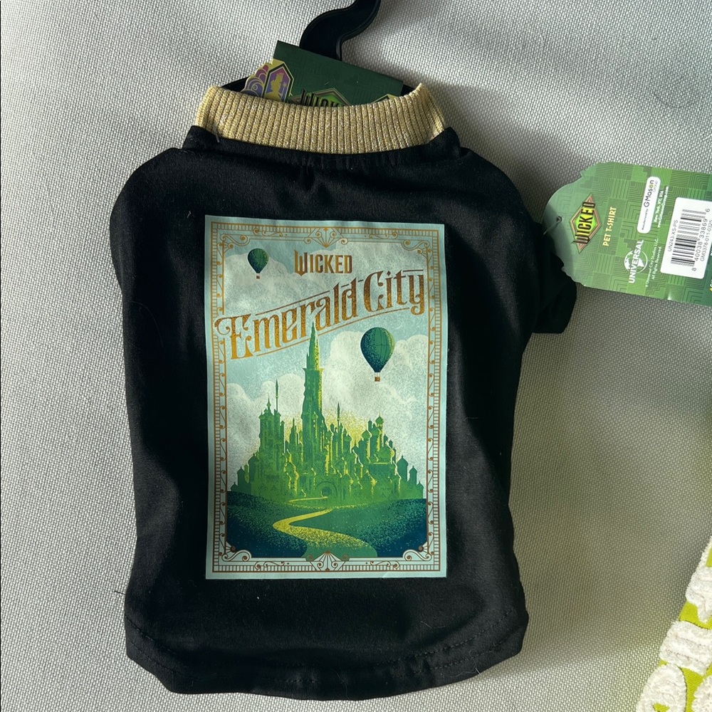 Wicked Emerald City Dog tee